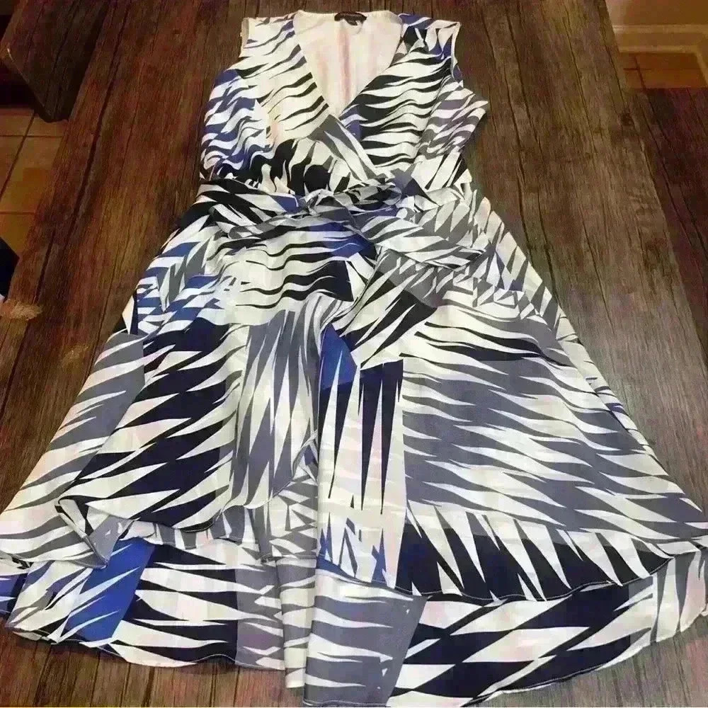 Banana Republic White Blue Drapey Layered V-Neck Dress Size 12 Pockets Abstract